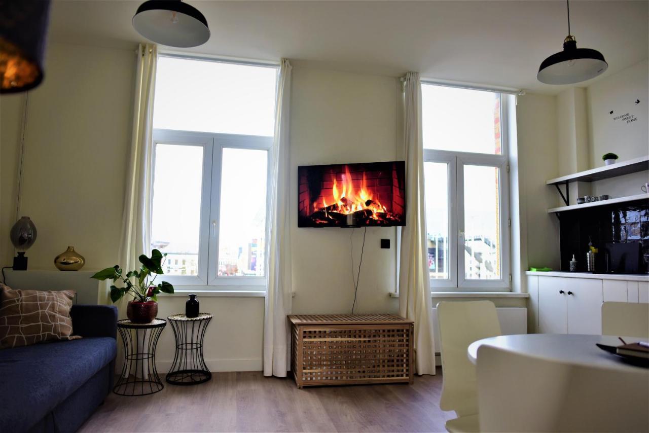 Sleep Inn - Black And White Modern Flat With Cityview Antuérpia Exterior foto